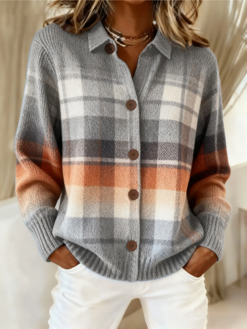 Elena – Checkered knitted blouse in soft shades