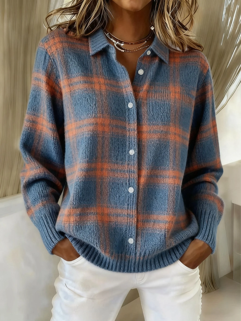 Mira – Knitted blouse with a checkered pattern